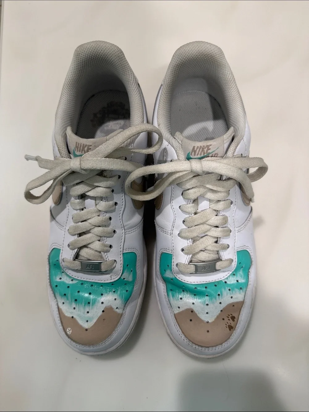 Nike white women